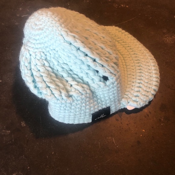 Oakley hat - Picture 4 of 4